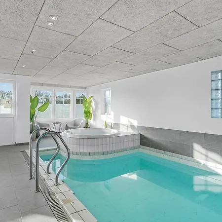 Stunning In With Wifi Holiday home