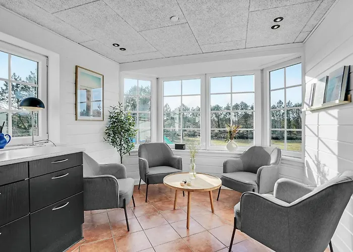 Feriehus Stunning In With Wifi Blåvand